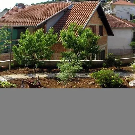 In With Balcony, Air Conditioning, Wifi 4328-4 Apartment Trogir